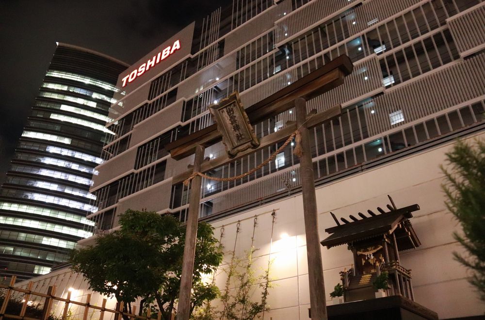 熱門(mén)商區里也能參拜神靈？出云神社與東芝的不解之緣