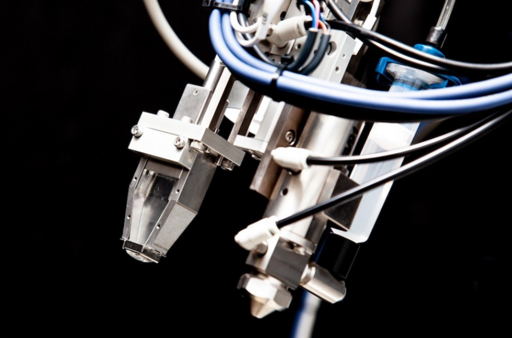 更易、更優(yōu)、更快！“點(diǎn)焊檢測機器人”開(kāi)啟汽車(chē)制造新征程